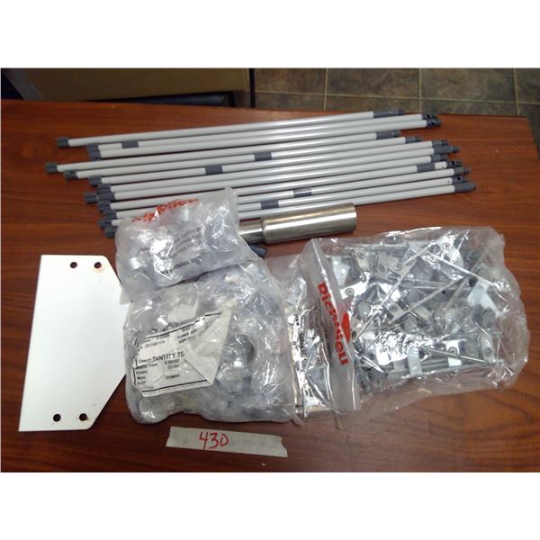 Lot of assorted hardware