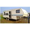 Image 2 : Sierra 5th wheel gutted trailer, No interior, No VIN, SOLD AS IS