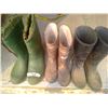 Image 2 : 3 Pr rubber boots  2 sz 7, 1 sz 10