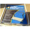 Image 1 : 13" truck tire service step
