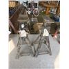 Image 1 : 2 jack stands