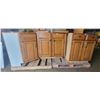 Image 1 : 4 PC oak kitchen cupboards (see description)