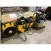 Image 1 : *UNKNOWN WORKING CONDITION* 3 ASSORTED DEWALT SHOPVACS & DEWALT DRUM FAN