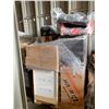Image 2 : 2 PALLETS OF ASSORTED ITEMS INCLUDING; CHAIR PARTS, RTA FURNITURE, CONTAINER LIDS & MORE