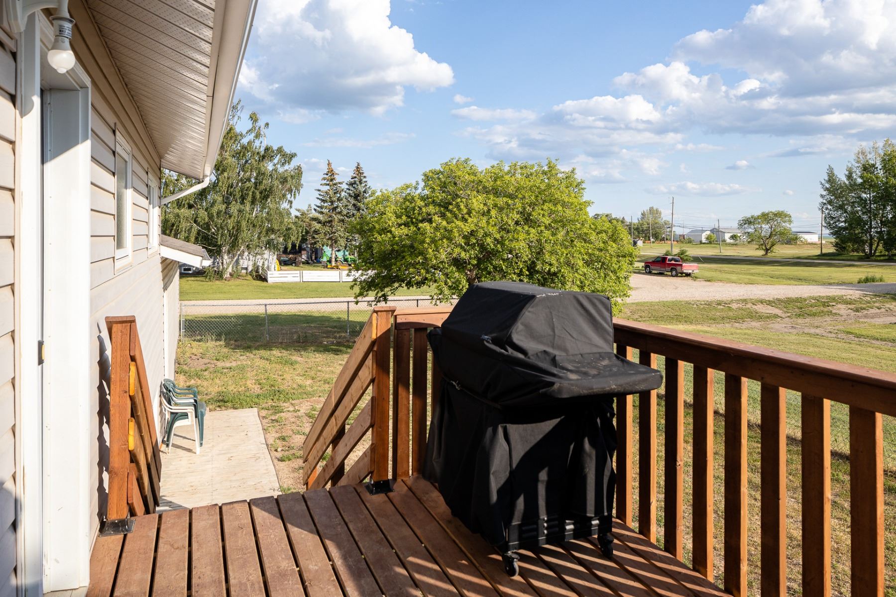 Online Real Estate Auction 702 2nd Street Hanley ,SK Bodnarus