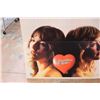 Image 6 : *Heart Band Magazine Large Double Sided Posterboard (4'x4')