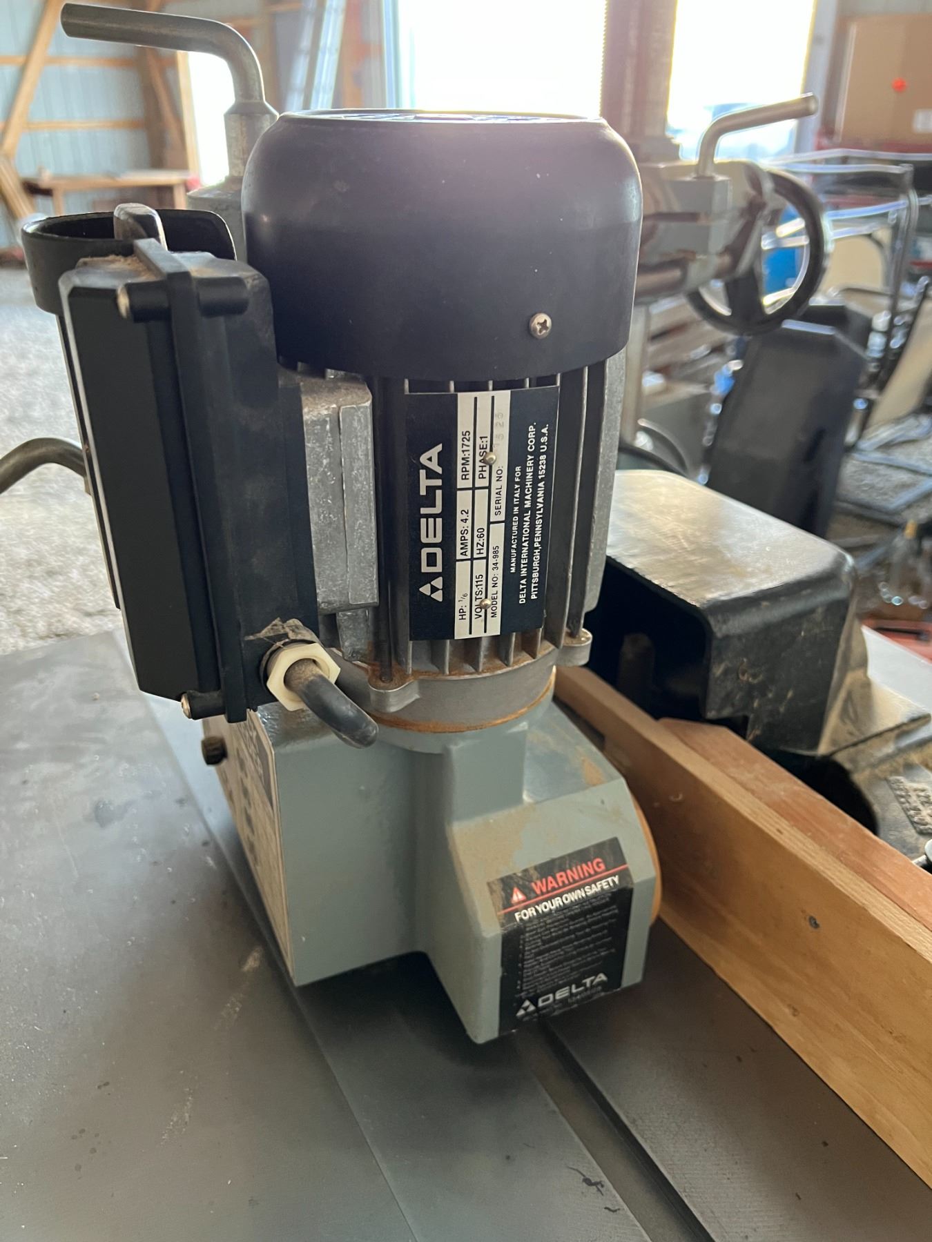 Delta 3 Hp Vertical Spindle Shaper w/ Power Feed & Lots of Bushings and ...