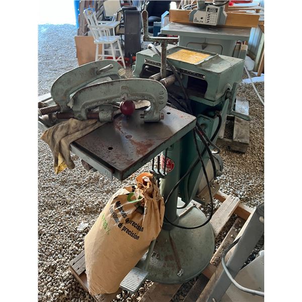 Newton Horizontal Drilling Machine with Bits and Dowels (North of Viscount)