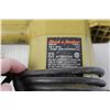 Image 2 : Black & Decker Finishing Sander (Working)