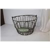 Image 2 : Ceramic Cat Toilet Brush - Metal Garden Basket