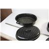 Image 4 : (2) Granite Ware Oval Roasting Pans - Extra Lid