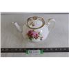 Image 1 : American Beauty by Royal Albert Teapot