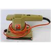 Image 3 : Black & Decker Finish Sander (working)
