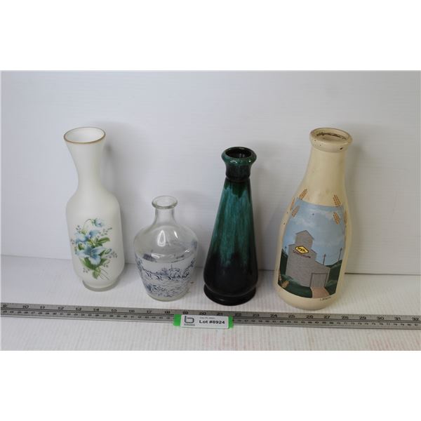 (4) Vases (1 Blue Mountain)