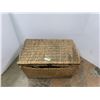 Image 2 : *Vintage Wicker Basket with Lid - 20" x 31" x 18"