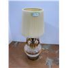 Image 3 : *Retro Table Lamp with Shade - 33"
