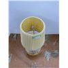 Image 4 : *Retro Table Lamp with Shade - 33"
