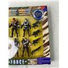 Image 2 : Military Men Play Set (NIB)