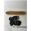 Image 1 : Long Wooden Tray and Gloves