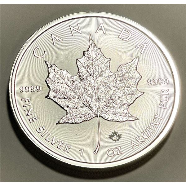 2022 Canada $5 Maple Leaf 1 ozt .9999 Silver