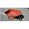 Image 2 : METAL TRUE TEMPER WHEELBARROW