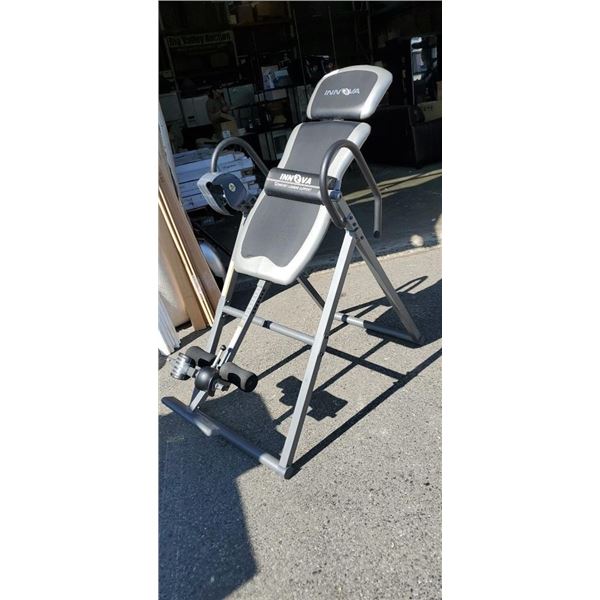 INNOVA INVERSION TABLE