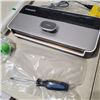 Image 8 : AS NEW CALMDO AUTOMATIC VACUUM SEALER AND COLD PRESS JUICER BOTH TESTED AND WORKING
