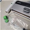 Image 8 : AS NEW CALMDO VACUUM SEALER AND AIHEAL CENTRIFUGAL JUICER BOTH TESTED AND WORKING