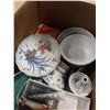 Image 2 : BOX OF VARIOUS CHINA