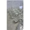 Image 8 : LOT OF CRYSTAL AND CLEAR GLASS SERVING PIECES