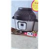 Image 2 : INSTANT POT 11 IN 1 DUO CRISP AND AIR FRYER TESTED AND WORKING - RETAIL $299