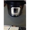 Image 2 : AS NEW INSTANT POT DUO 6 QT PRESSURE COOKER TESTED AND WORKING - RETAIL $159