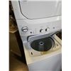 Image 8 : GE STACKER WASHER/DRYER