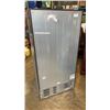 Image 2 : GE STAINLESS FRIDGE FREEZER AS NEW INSIDE