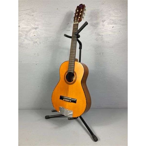 Hondo Guitar w/Stand-See Description