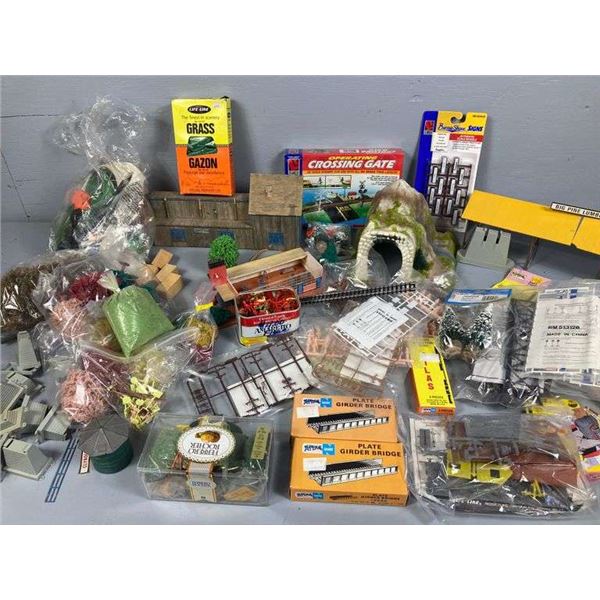 Model Train Scenery & Figurines