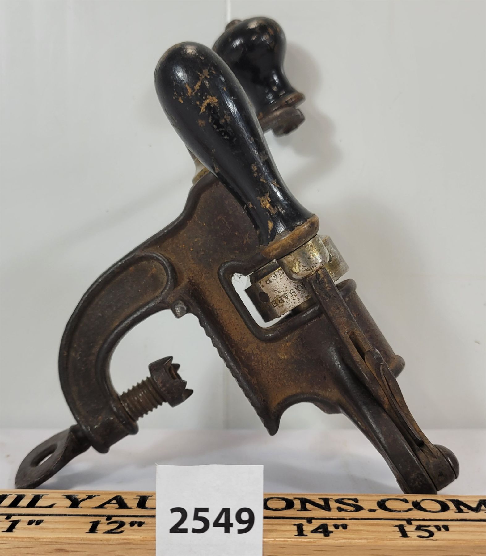 SHOTGUN SHELL HAND RELOADING / CRIMPING TOOL