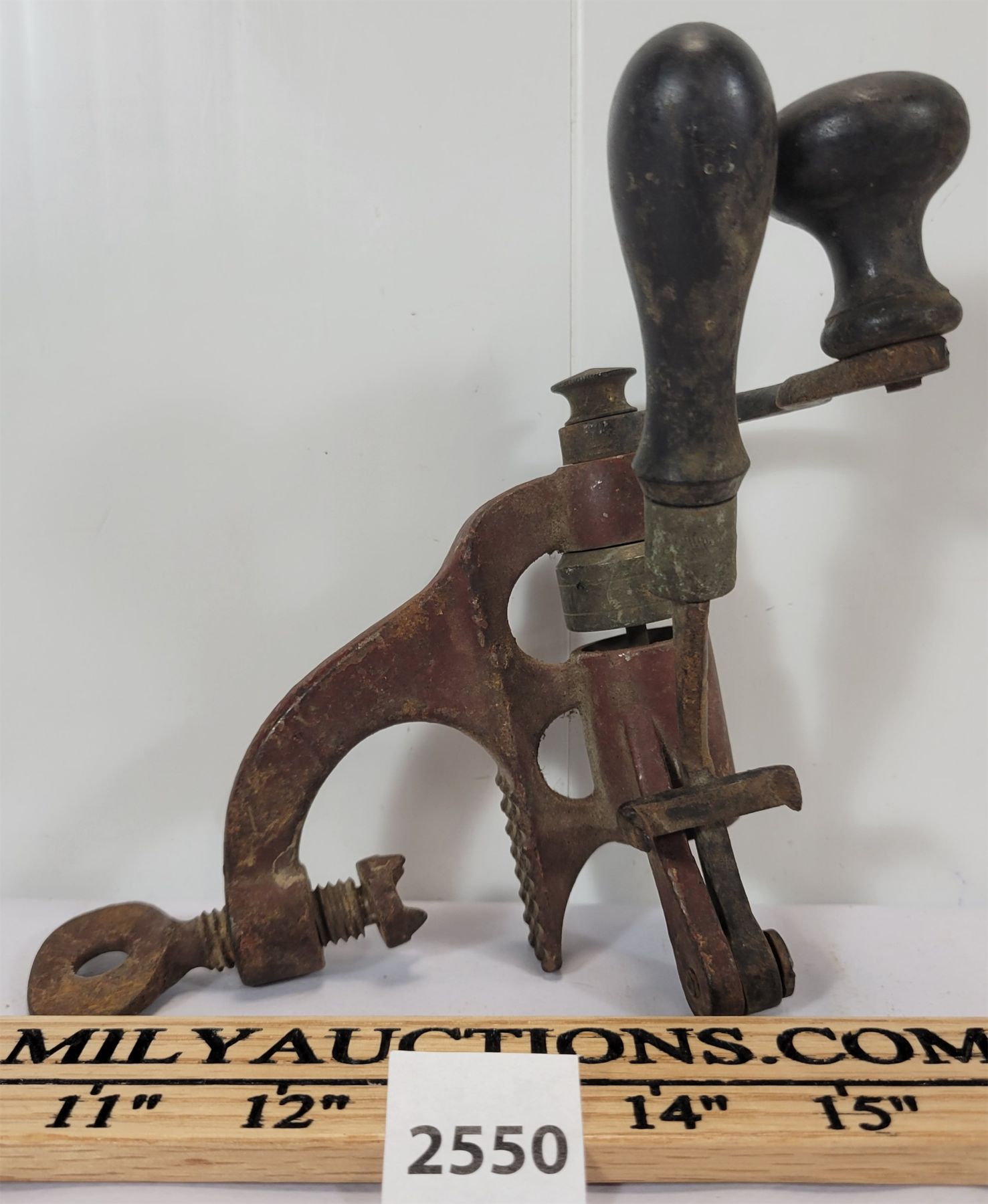 SHOTGUN SHELL HAND RELOADING TOOL