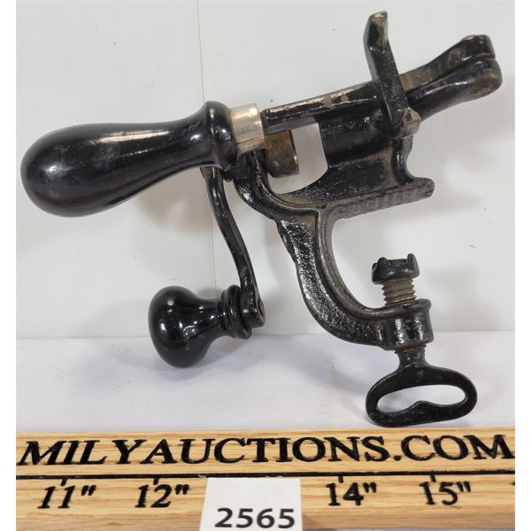 SHOTGUN SHELL HAND RELOADING TOOL
