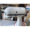 Image 2 : KitchenAid mixer works well