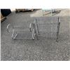 Image 1 : Metal stands