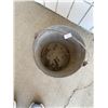 Image 2 : Tin pail