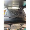 Image 2 : Sylvania record player, cd  player radio