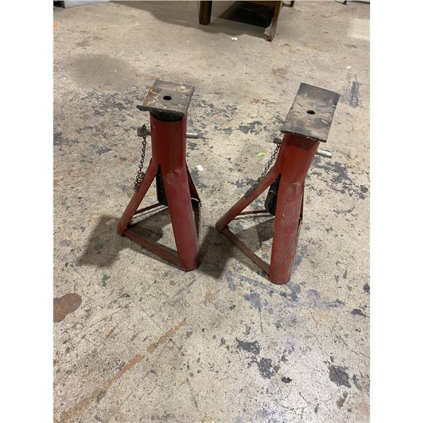 Jack stands