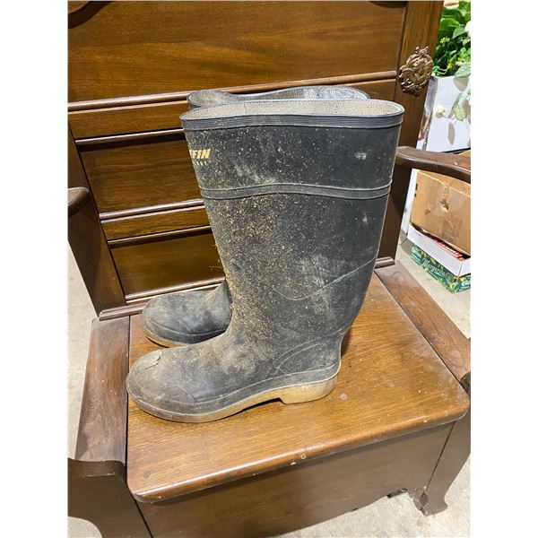Baffin size 12