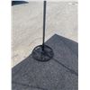 Image 5 : Umbrella and stand