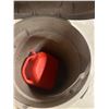 Image 2 : Rubbermaid garbage can and gas can
