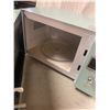 Image 2 : Daewoo microwave