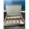 Image 1 : Lot of 1 Cash Box - Used