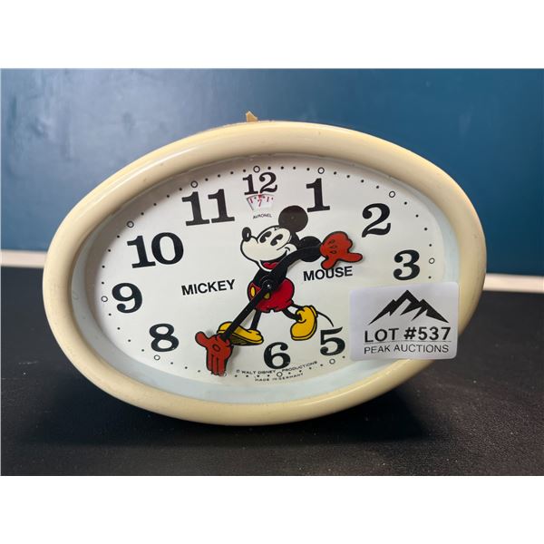 Lot of 1 Vintage Mickey Mouse Clock - Used